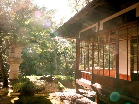 日本庭園への散水システム導入