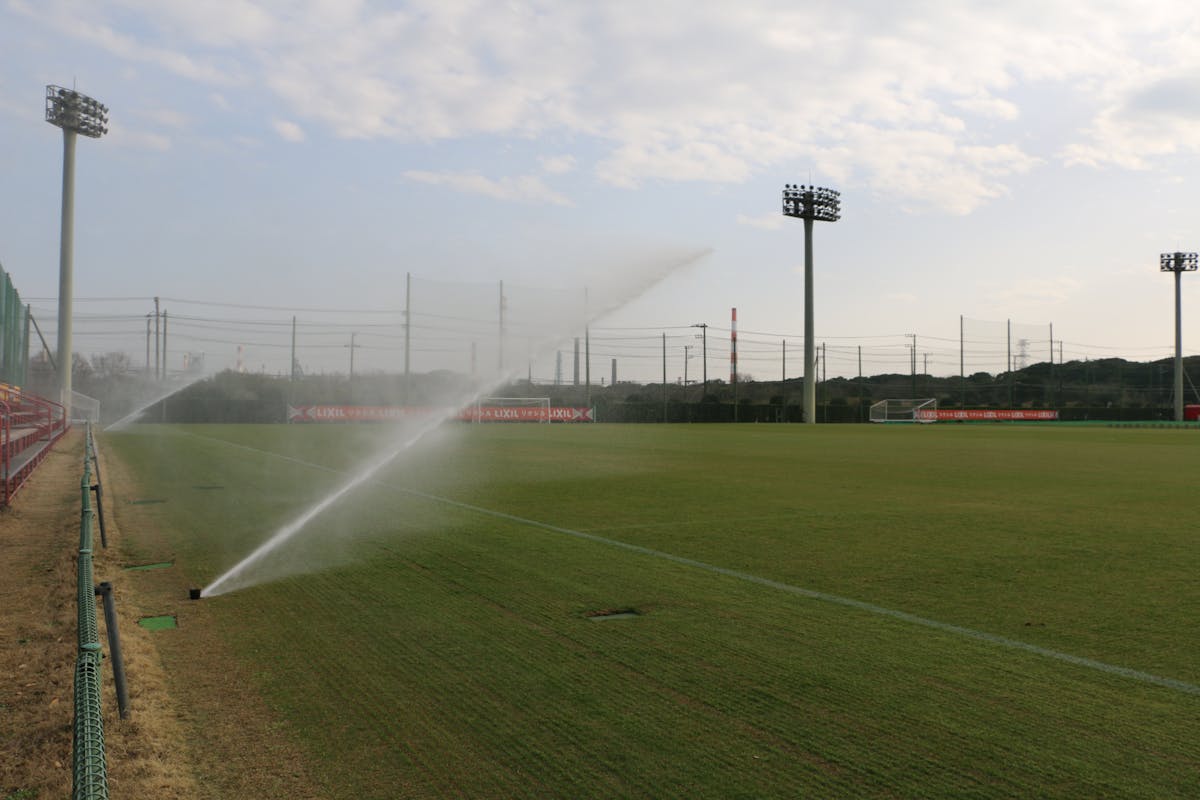 鹿島市のサッカーチーム公式練習場に自動散水システムを導入！