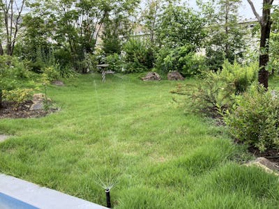 【個人邸の自動散水施工事例】芝生のお庭にMRMスプリンクラーを導入。